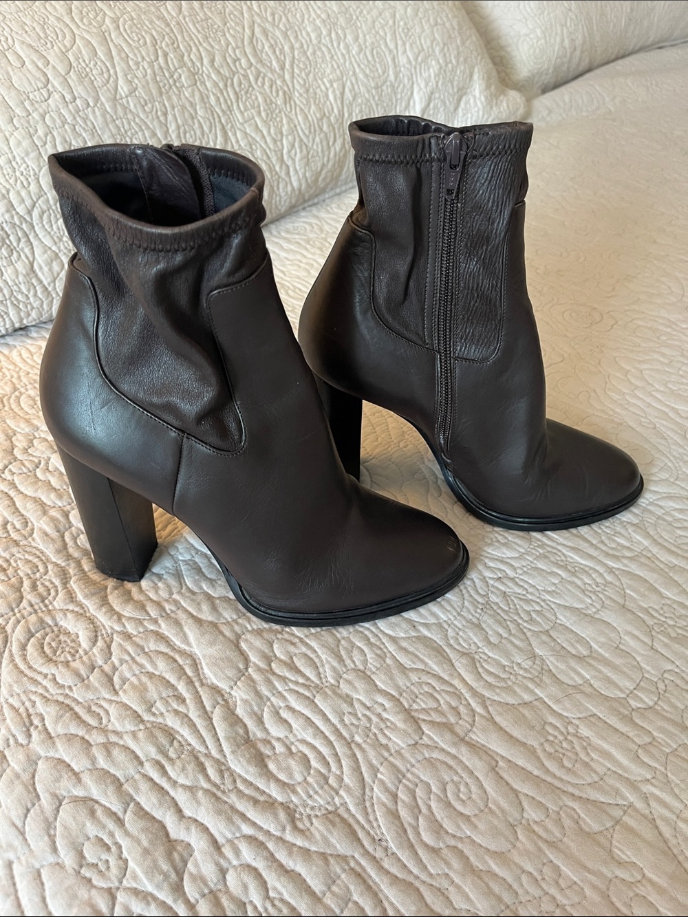 VINCE Women’s Dark Brown Leather Block Heel Ankle Boots